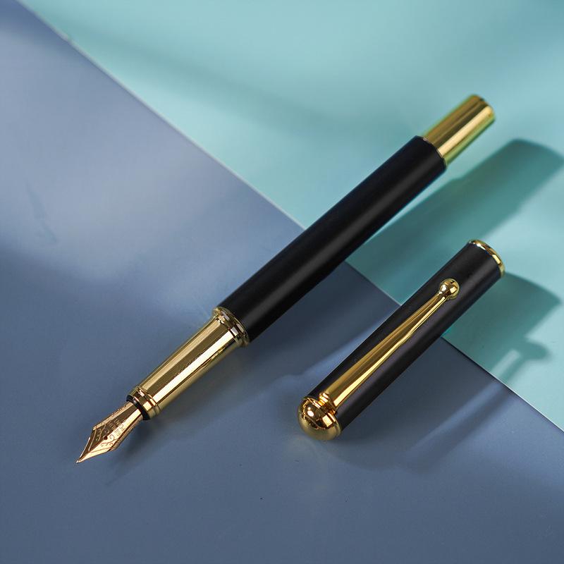 Children's Fine Nib Fountain Pen Set with Engravable Option, Includes Replaceable Ink Cartridges for Student Calligraphy Practice.