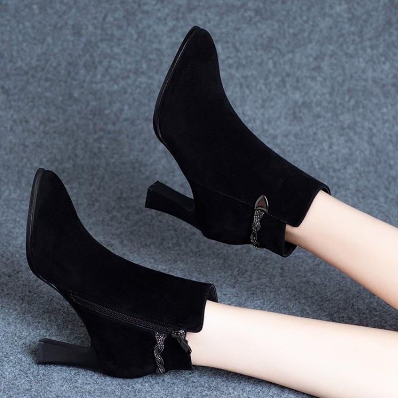 Frosted short boots women's autumn and winter 2025 versatile stiletto pointed boots high heel women's boots velvet fashion Martin boots