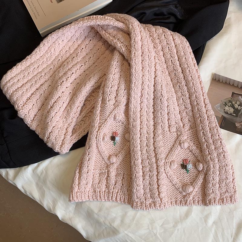 Retro Floral Embroidery Scarf - Women's Warm Knit Neck Gaiter for Autumn/Winter