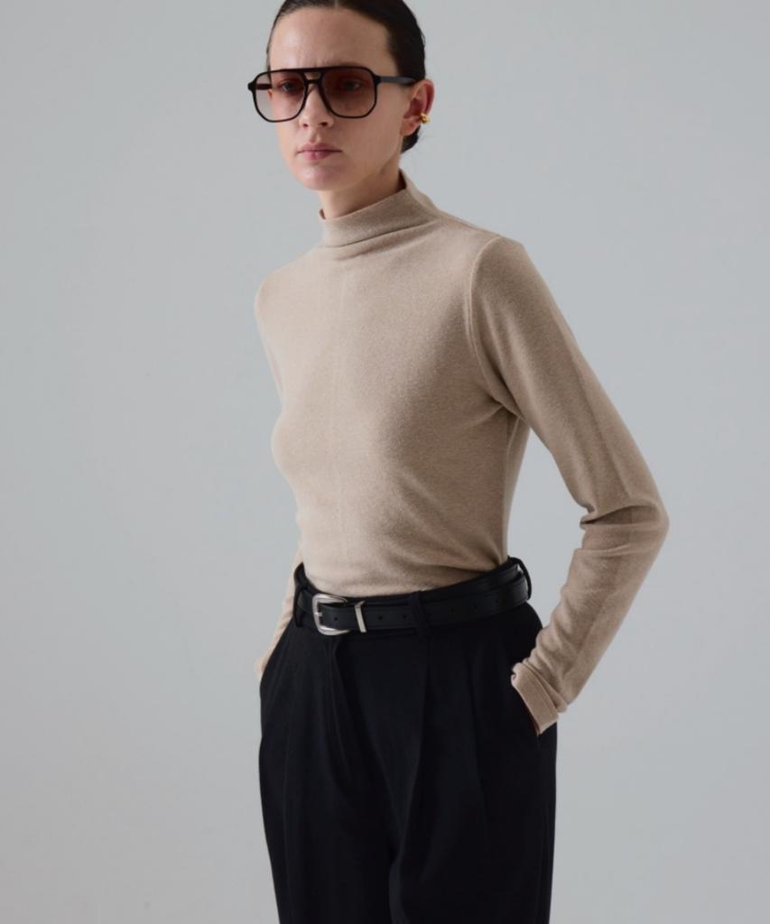 Owaiwai Comfort Wool Pintuck Pants_Black