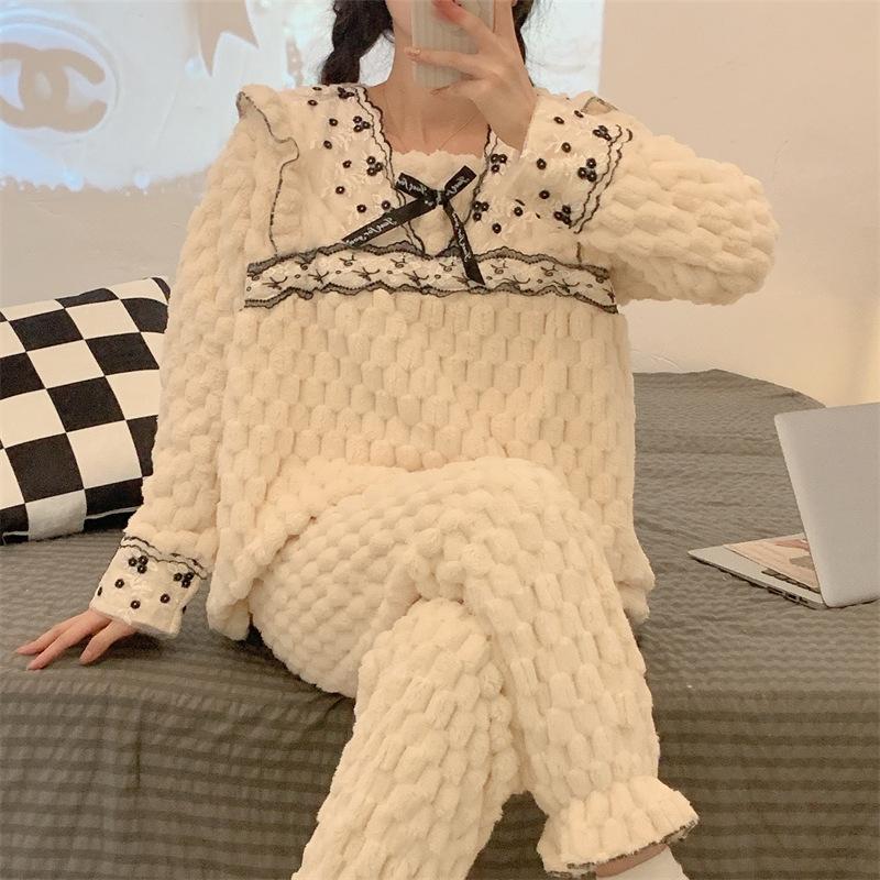 Women's Winter Sweet Flannel Lace Pajamas Princess Style Warm Long Sleeves Long Pants Home Clothes Square Neck Pajamas Set