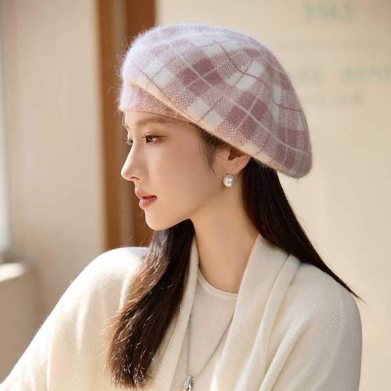 Autumn and Winter Women's Sweet Plaid Beret Casual Cold and Warm Painter Hat Women's Winter Knitted Wool Hat Outdoor Travel Windproof Hat