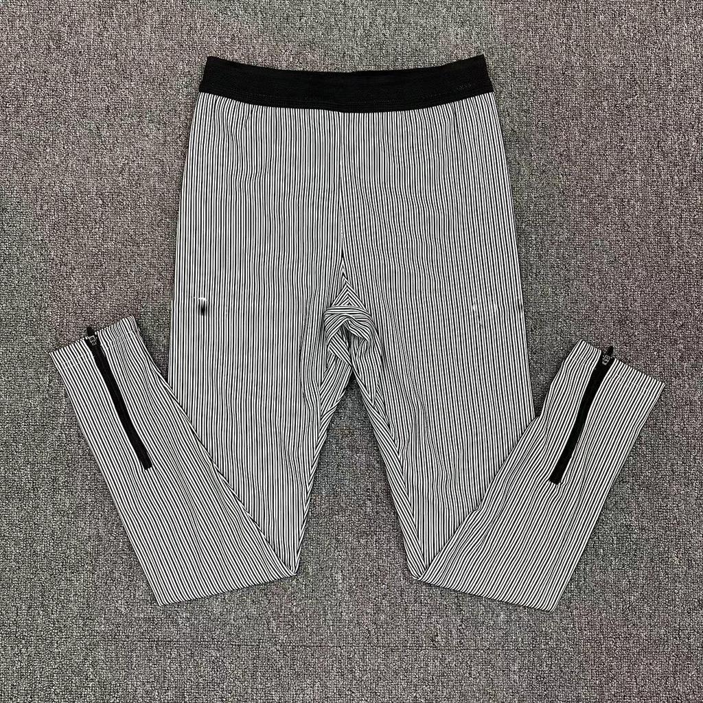 Herren Trendy Schnelltrocknende Gerippte Fitnesshose - Vielseitig, Atmungsaktiv, Lockerer Schnitt für den Sommer