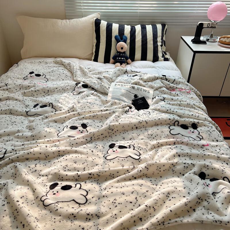 

OEING Milk Velvet Cartoon Dog Blanket