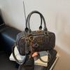 Hand carry baseball bag women's retro versatile shoulder bag autumn and winter niche high-end casual women's bag