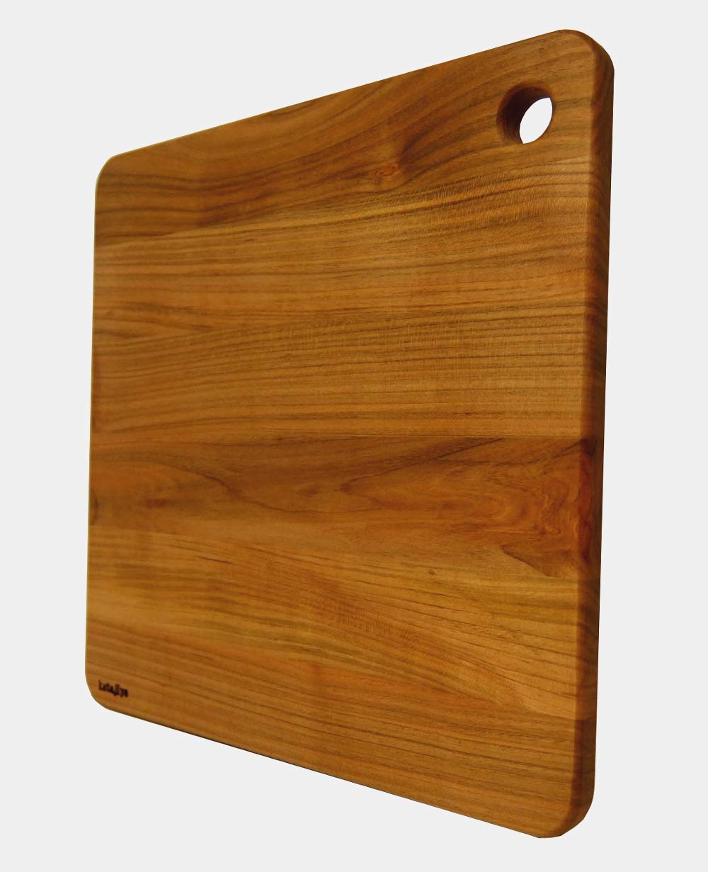 

Katajiya Wooden Cutting Board, Made in Japan from Solid Yamazakura Wood, Small Size [250 x 250mm, Thickness 15mm]