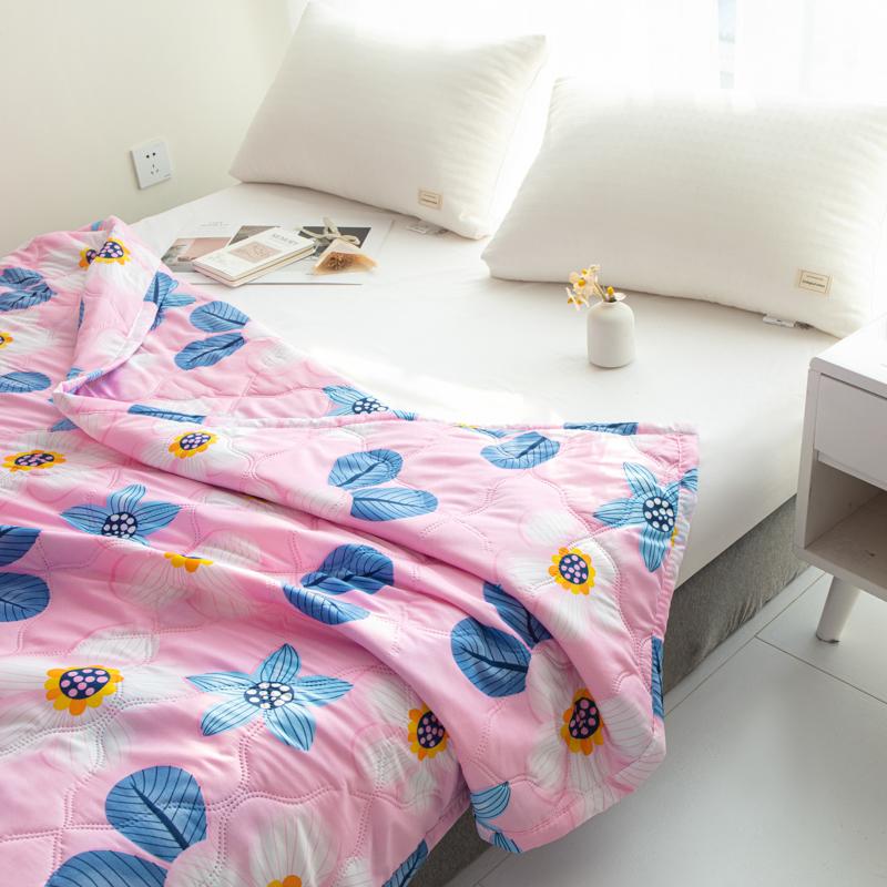 Beautiful Flower Print Comforter Soft Breathable And Comfortable Floral Printed Washable Quilted Coverlet For Bedroom Guest Room