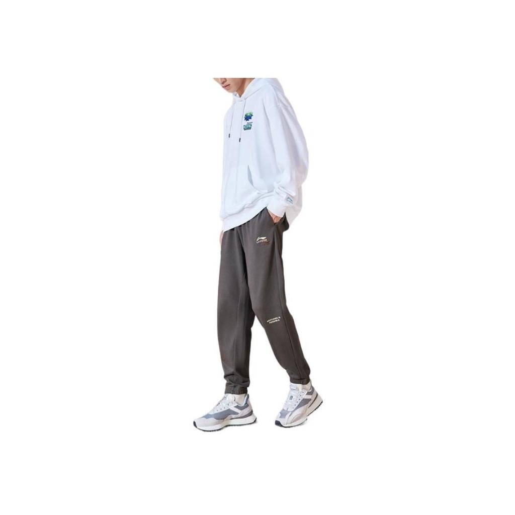 Li Ning Sports Lifestyle Series Fashionable Solid Color Loose Fit Embroidered Cuffed Versatile Knitted Sweatpants Men Bottoms Street-Grey AKLT611-2
