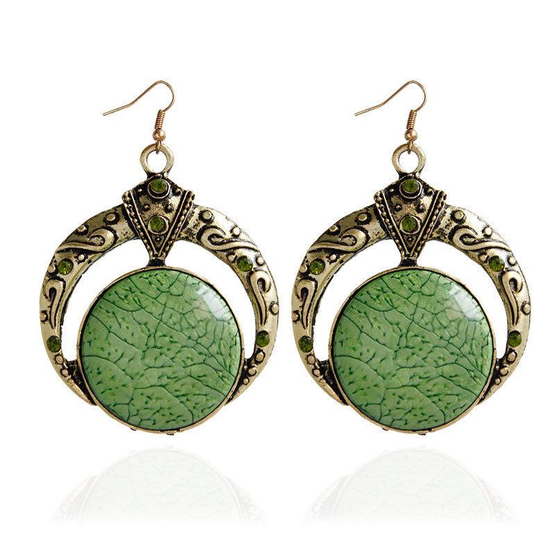 Stylish hand-woven rice bead necklace, exaggerated retro round pendant earrings necklace set