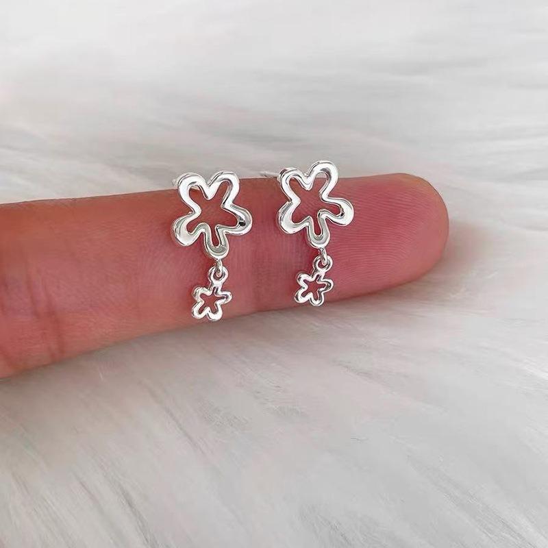 Raising Ear Holes, Small Stud Earrings for Women, Simple, Sweet, Small and Fresh Earrings, Niche Design, Versatile Earrings