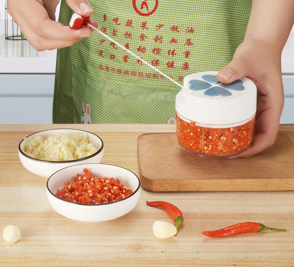 Multifunction High Quality Speedy Peeling Garlic Vegetable Fruit Twist Shredder Manual Meat Ginger Chili Grinder