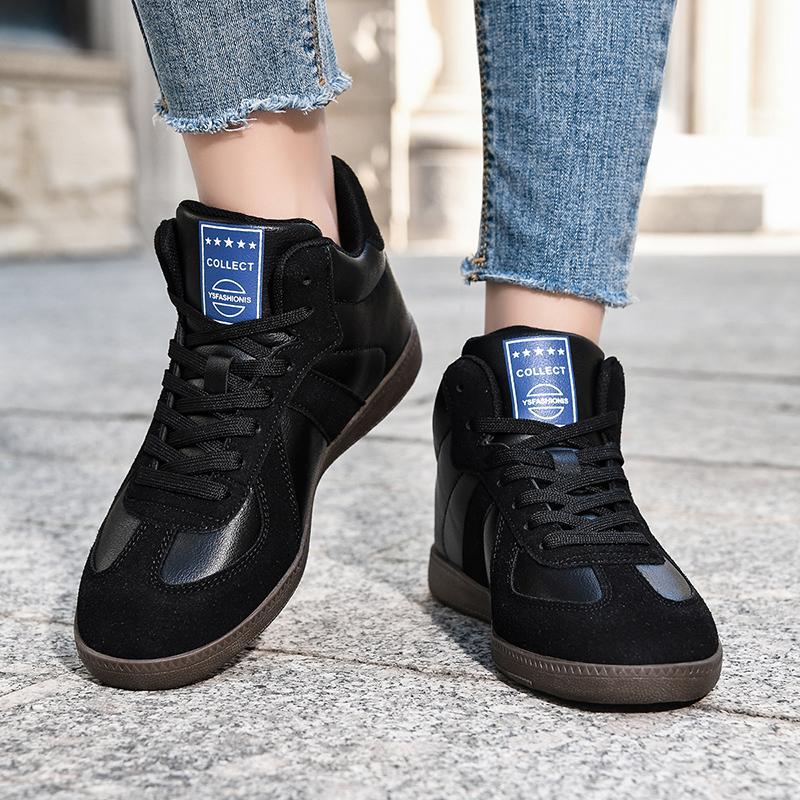 Outdoor Walking Shoes PU Leather Retro Trainers Men Women Elastic Flats Light Running Jogging Sports Shoes Traveling Shoes