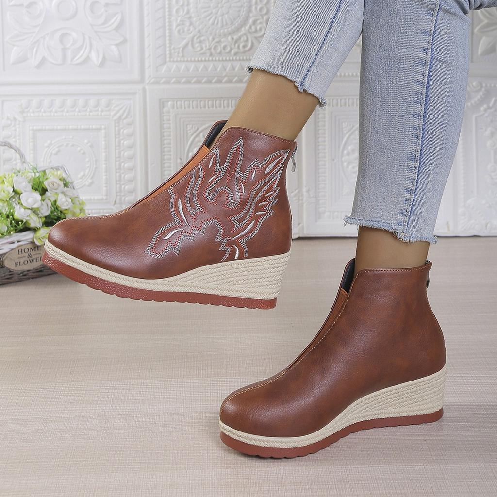 Large size embroidered thick-soled wedge heel retro short leather boots women's 2025 new front elastic rear zipper fashion boots