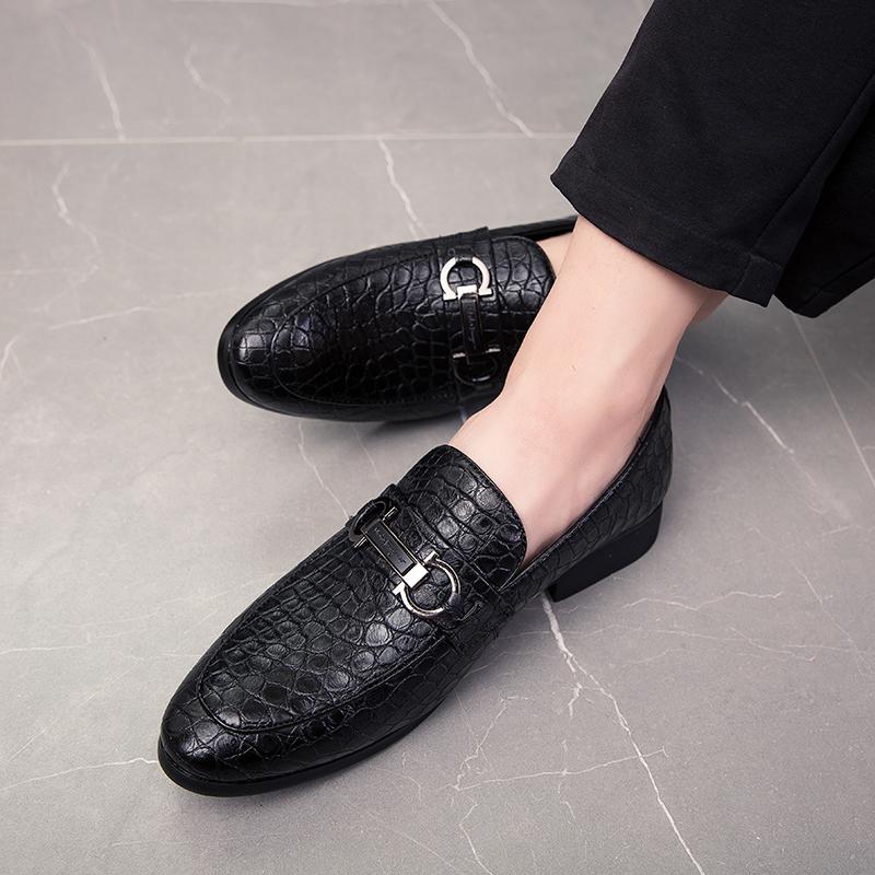 Fashion Luxury Brand 2024 Mens All-match Loafers Moccasins Breathable Slip on Office Shoes Mens Shoes Leather Classic Men Casual Shoes