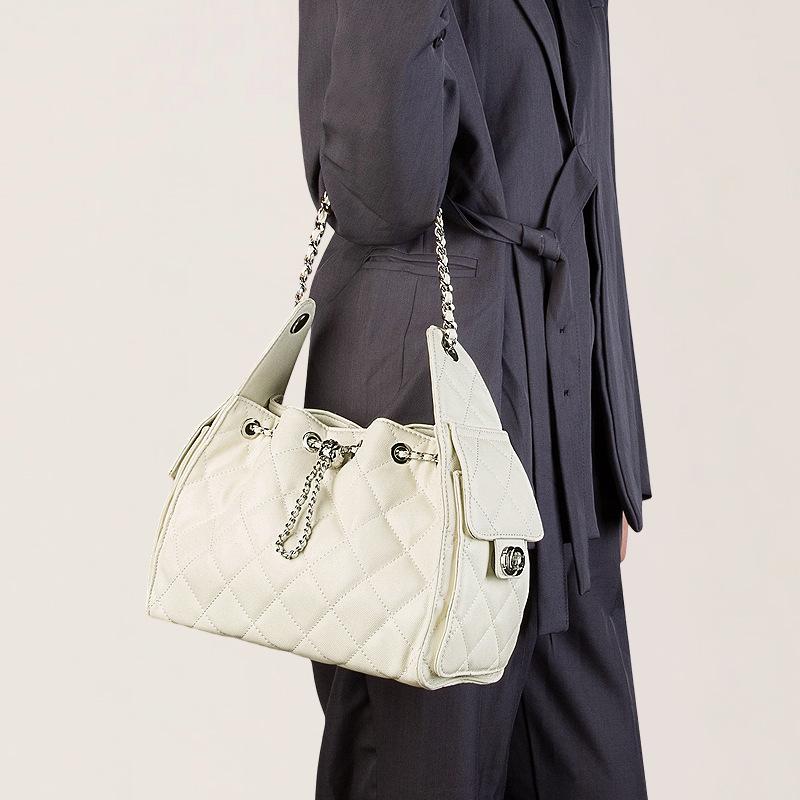 Genuine Leather Quilted Underarm Chain Bag Versatile Large Capacity Caviar Pattern Single Shoulder Bucket Bag Drawstring Bag