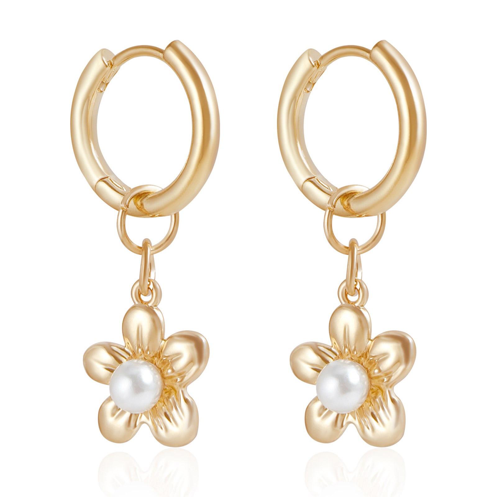 

Pearls and Bowknot/Flower Hoop Earrings Eye Catching Ear Rings Ornament Fashion Accessory for Parties and Casual Wear T2