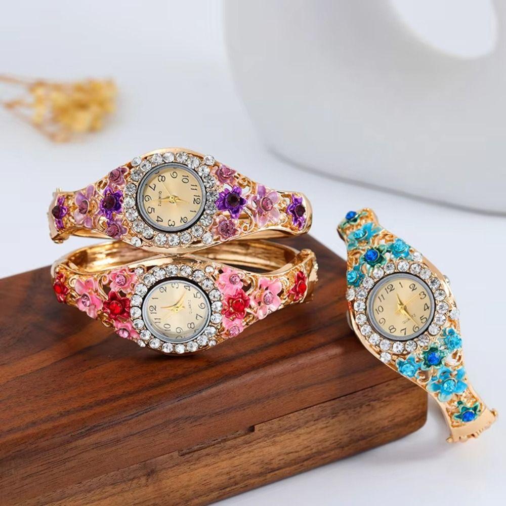 Rhinestone Bracelet Ladies Wristwatch Round Dial Quartz Watch Bracelet Watch Court Style