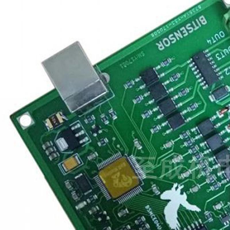Plug Play Design Industrial USB Breakouts Board for 4 Axes Control 100Khz Pulse Motion Controller High Reliability