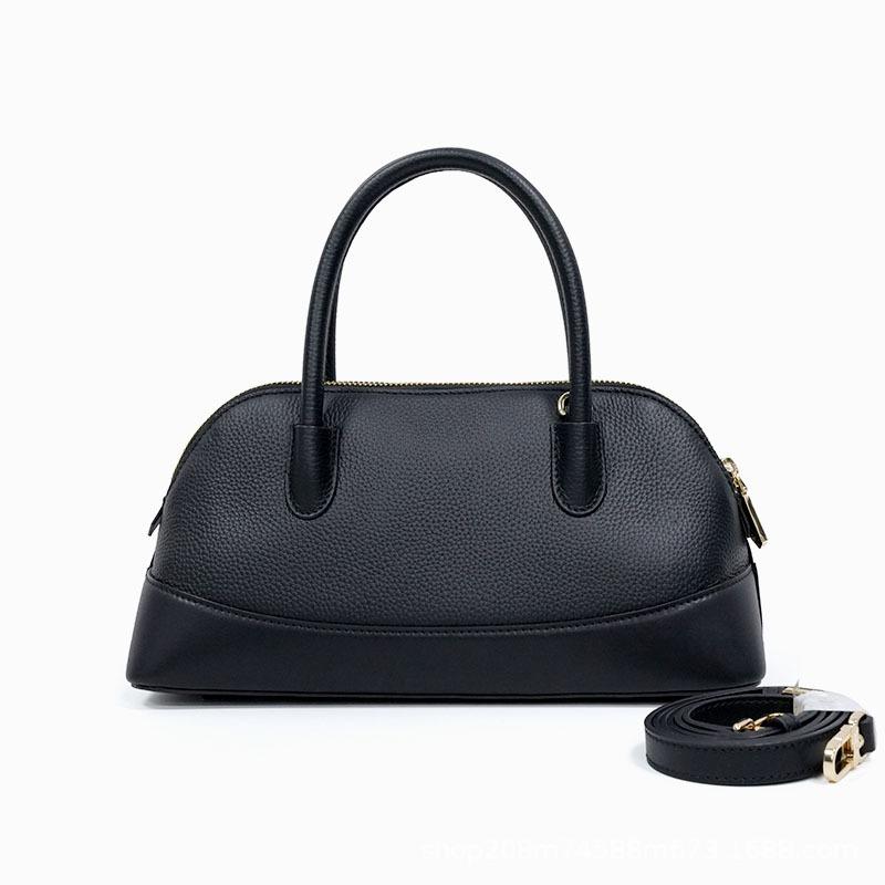 

Нишевый дизайн простая сумка-ракушка летняя новая женская универсальная сумка на плечо 30*11*14cm чёрный