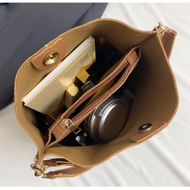 Bucket Bag - Chic Minimalist Shoulder and Crossbody Handbag for Women