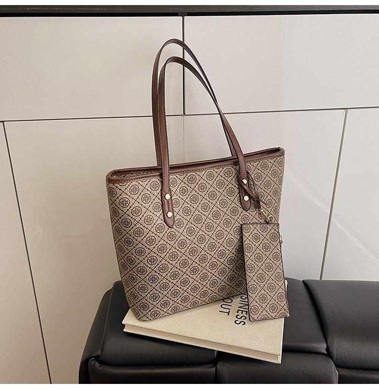 2025 High-End Versatile Large Capacity Mother-Child Tote Bag коричневый