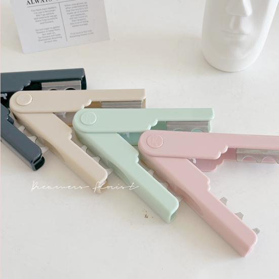 Rose Thorn Stripper Auto Buckle Finger Groove Portable Flower Stem Leaf Thorn Remover Pliers Gardening Supplies