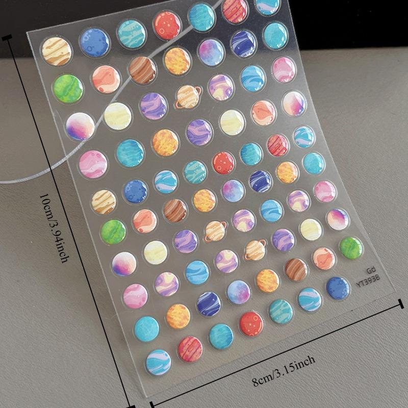 Samolepky na nehty s vesmírnou tématikou, Barevné designy mezihvězdných planet, Opakovaně použitelné samolepicí obtisky pro DIY manikúru, Perfektní dárek k svátku