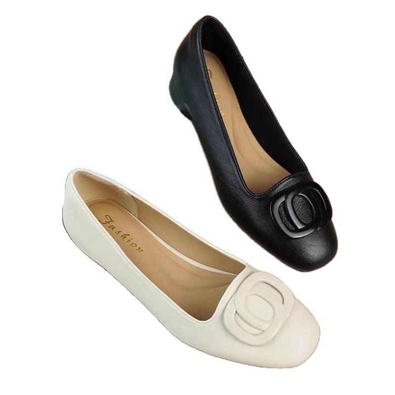 Popular square head shallow mouth single shoes women's 2025 autumn new soft leather soft sole fashionable versatile small leather shoes commuter women