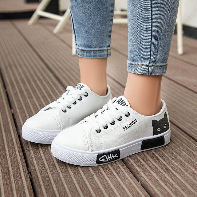 Fashion Size 34 40 Women Cartoon Cat Casual Shoes Comfortable Flat Vulcanize Shoes Fashion Lace-up Women's Sneakers Zapatos Para Mujer