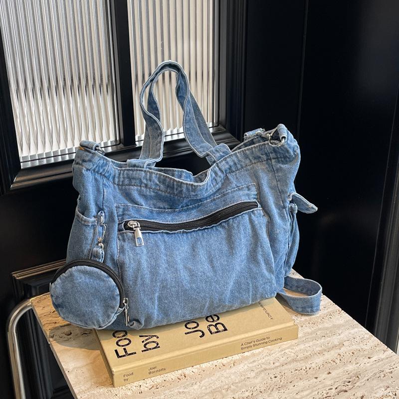 Denim large-capacity tote bag women's 2025 new casual commuter shoulder bag fashionable texture messenger bag