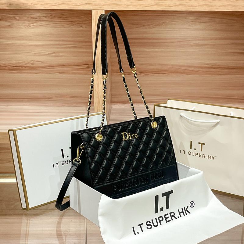Bolsa Tote de Couro de Grande Capacidade para o Dia a Dia, Nova Bolsa Feminina de Corrente de Alta Qualidade, Bolsa de Ombro Único Transversal