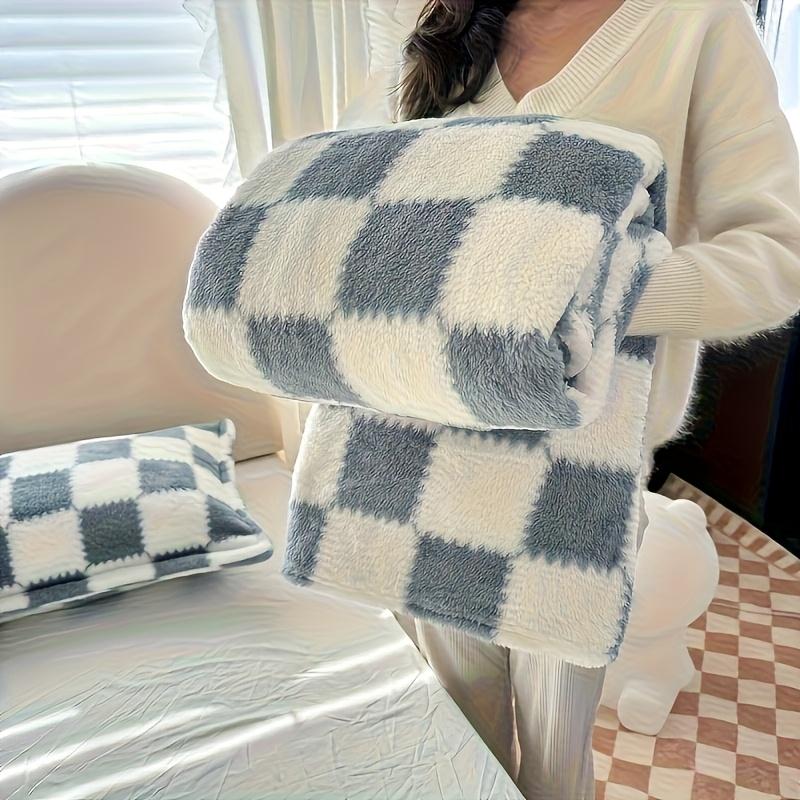 A Blanket Exclusively for Summer, A Blanket Suitable for Relaxation, Cool and Comfortable, Applicable To Bed Blankets, Sofa Blankets, Office Blankets