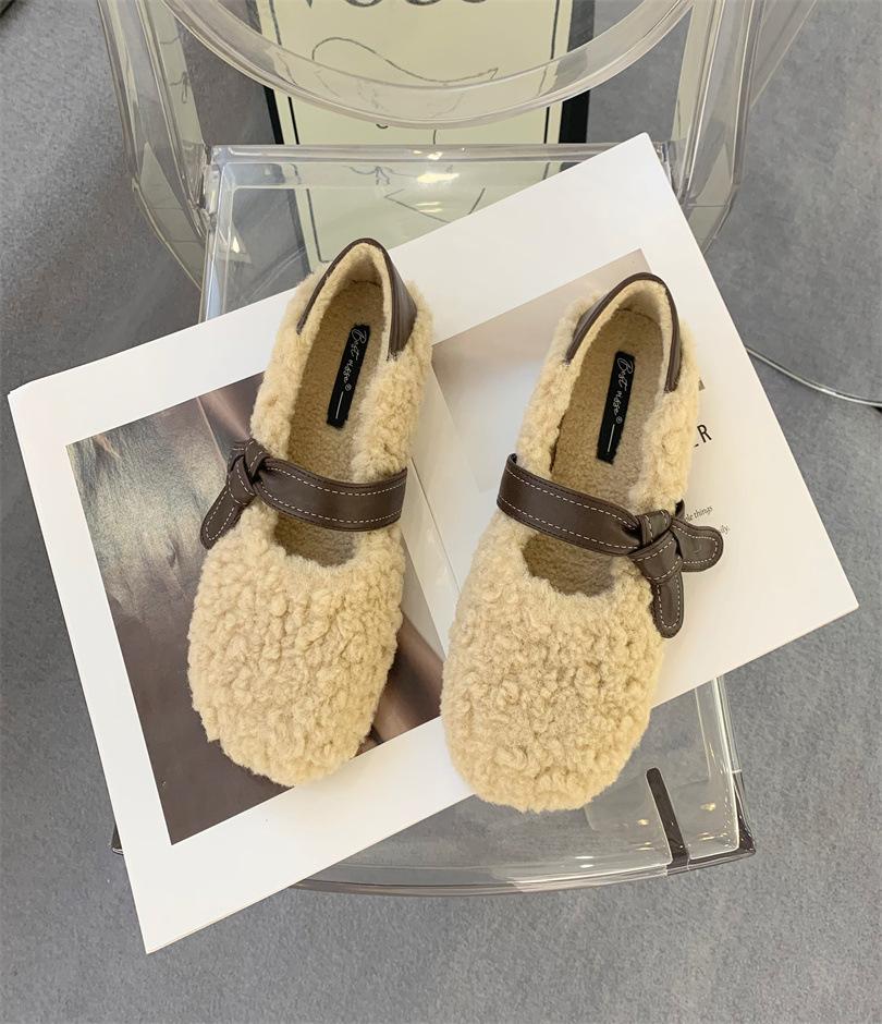 One-pedal Doudou Shoes Women's Winter 2025 New Versatile Lamb Wool Shoes Wear One-button Velvet Thermal Cotton Shoes