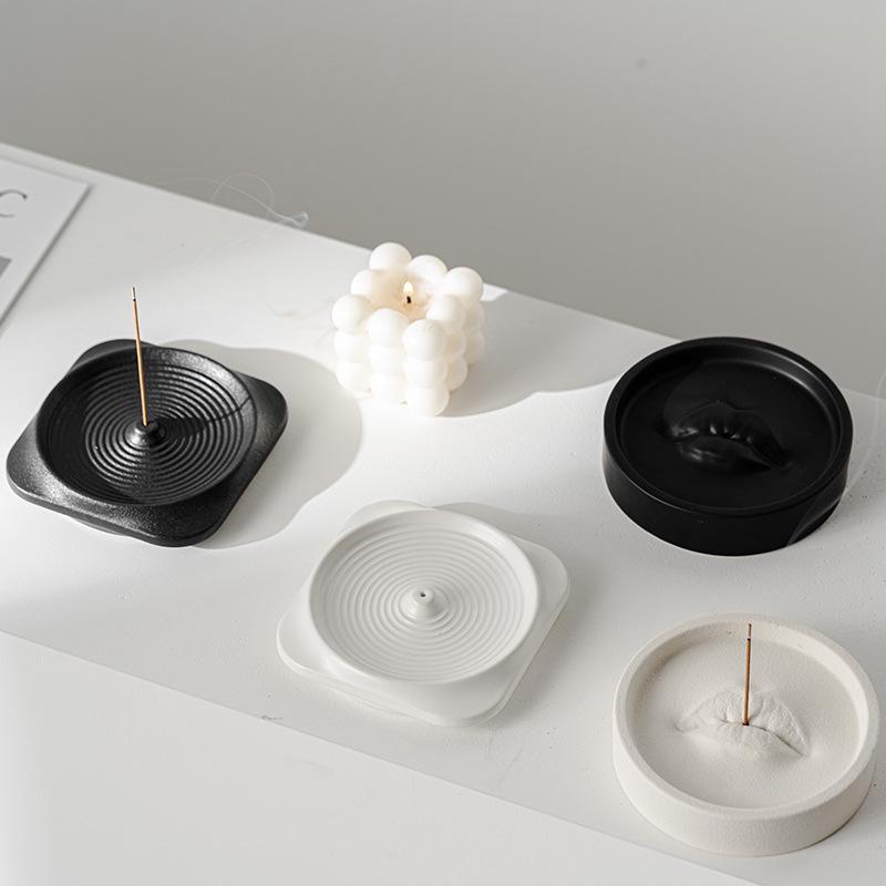 Ceramic Sandalwood Incense Plate for Home Fragrance and Decoration