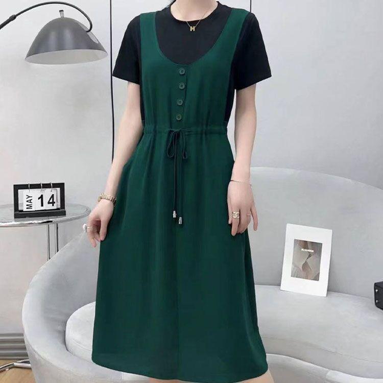 Plus Size Women's Stylish Age-Reducing Two-Piece Dress with Short Sleeves and Round Neck Mid-Length Skirt.