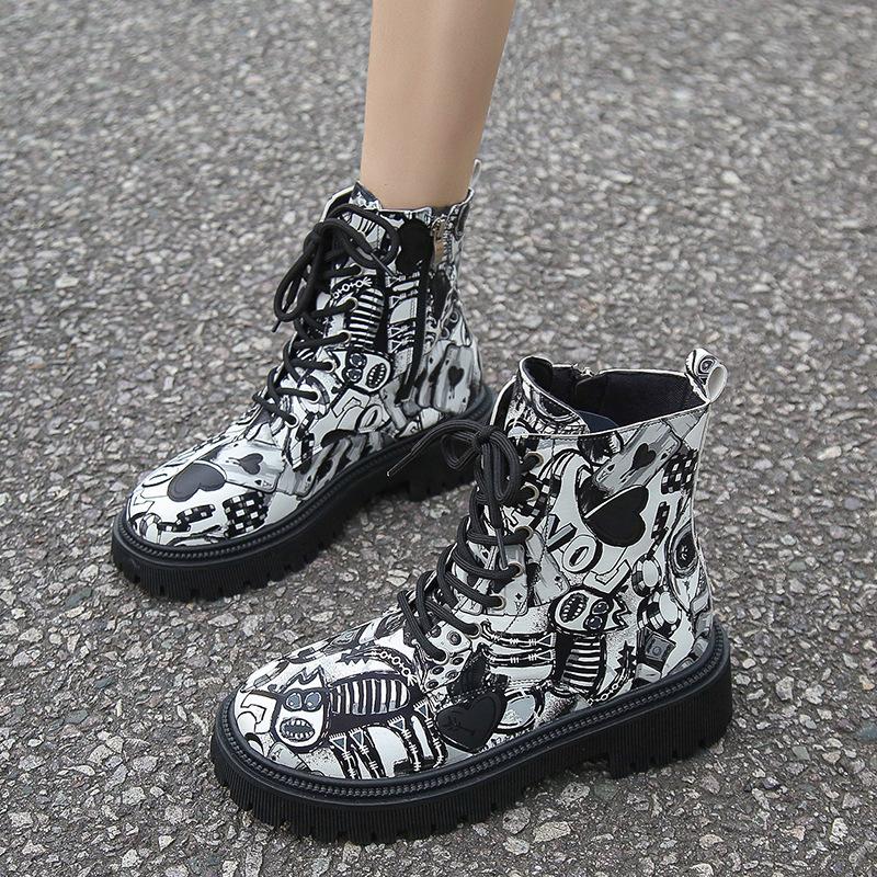 2025 new autumn and winter Martin boots European and American large size graffiti women's boots printed cartoon lace-up pattern leather boots children