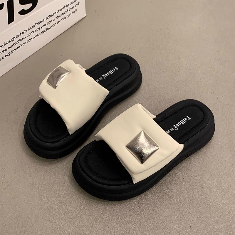 Slippers Women's Summer Outer Wear New Fashionable Small Thick Bottom To Increase the Sense of High-end Cool Slippers