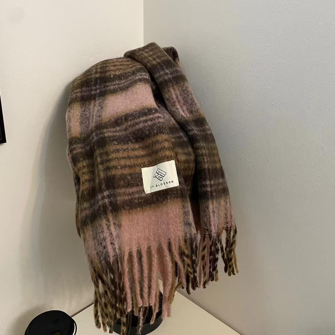 

Mary 2025 autumn and winter women s imitation cashmere scarf light luxury quality soft warm plaid English shawl thickened scarf 50 * 210Cm (with tassel)