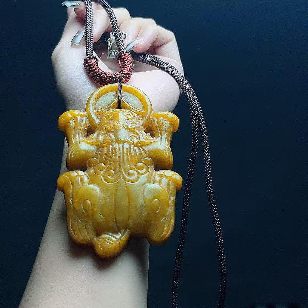 Ancient Han Dynasty Style Xiuyan Jade Pendant Ornament