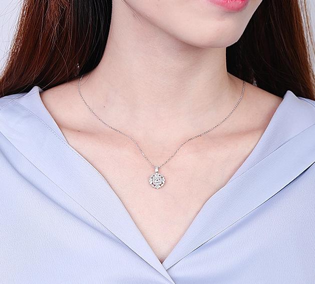 Snowflake Pearl Pendant, Super Flash Zircon Temperament Versatile Necklace, Short Collarbone Chain.