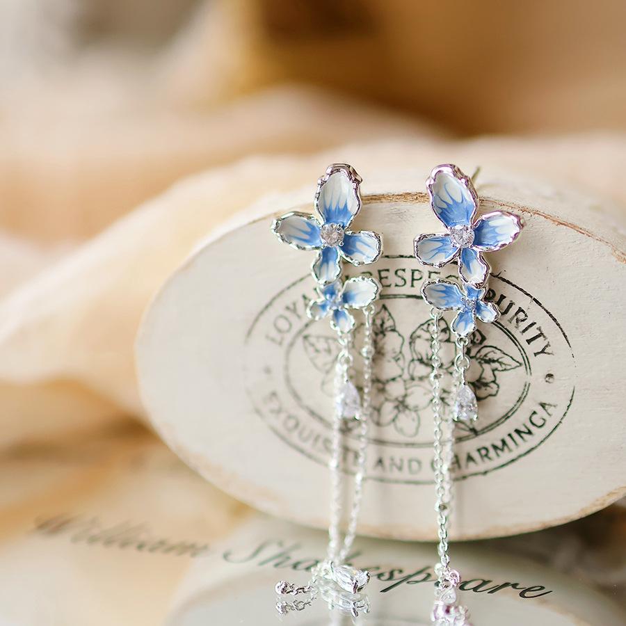 

Серьги-пусеты с бахромой из капающего масла и циркониевых цветов, модные, маленькие, свежие, нишевые, с высокой индивидуальностью, серьги класса люкс