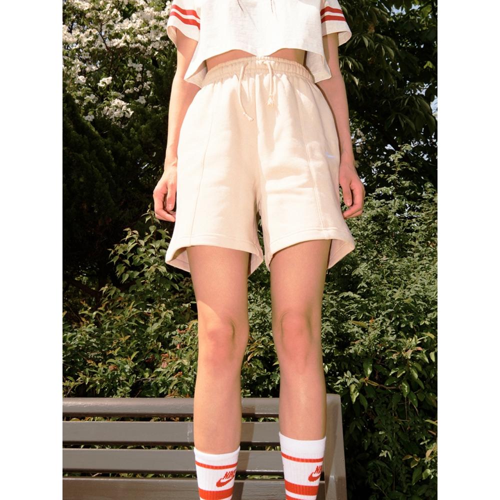 

NIKE AS W NSW ESSNTL CLCTN FLC HR SHRT