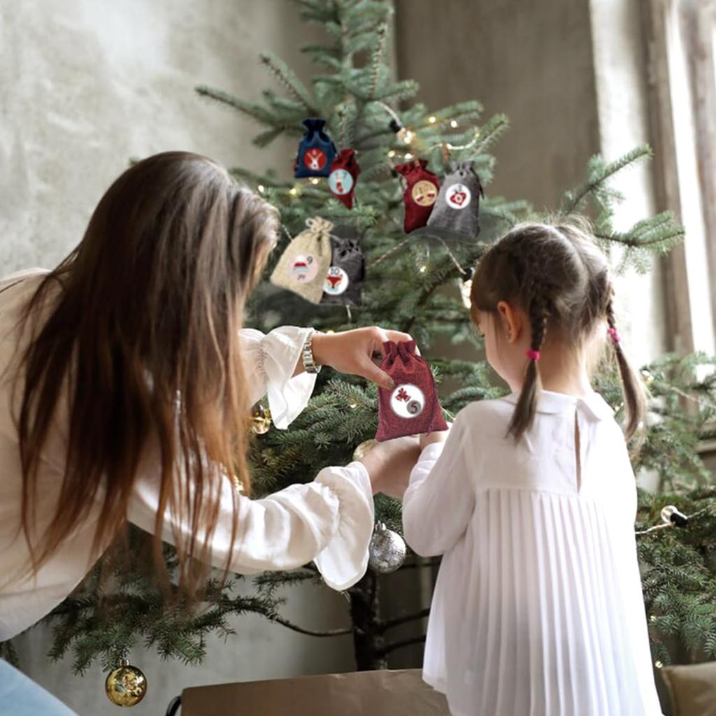 iikuru Advent Calendar Kit Christmas Small Small Advent Christmas Tapestry Set, Tree, Bag, Decorations, Ornaments, Garland, (YA181)
