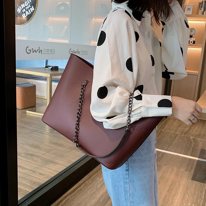Luxus Design PU Leder Schultertaschen für Damen Kette Große Kapazität Handtaschen Reise Handtasche Damen Große Tote Bags Qualität