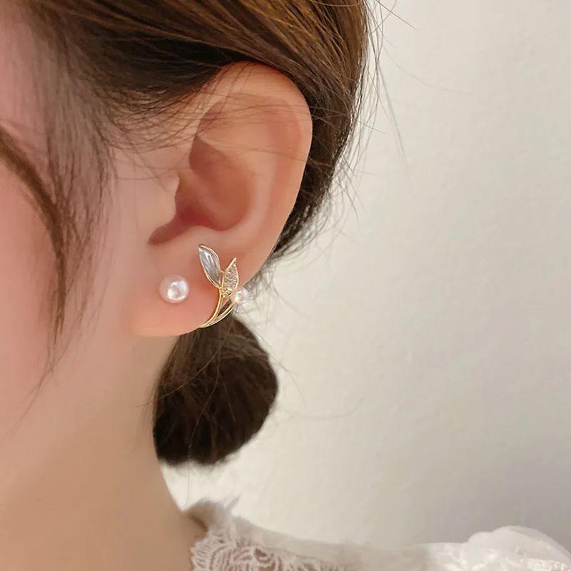 Korean Imitation Pearl Crystal Earrings for Women Zircon Flower Butterfly Leaf Stud Earrings Jewelry