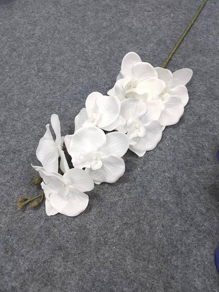 Weiße Hochzeitskapelle Decke Seidenblumen-Dekoration & Gangläufer