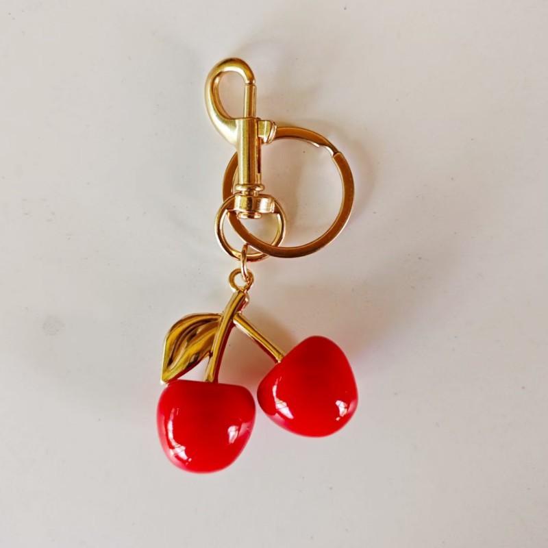 Cherry Keychain, Bag Pendant, Women'S Bag Jewelry, Exquisite Car Keychain, Elegant Couple Buckle.
