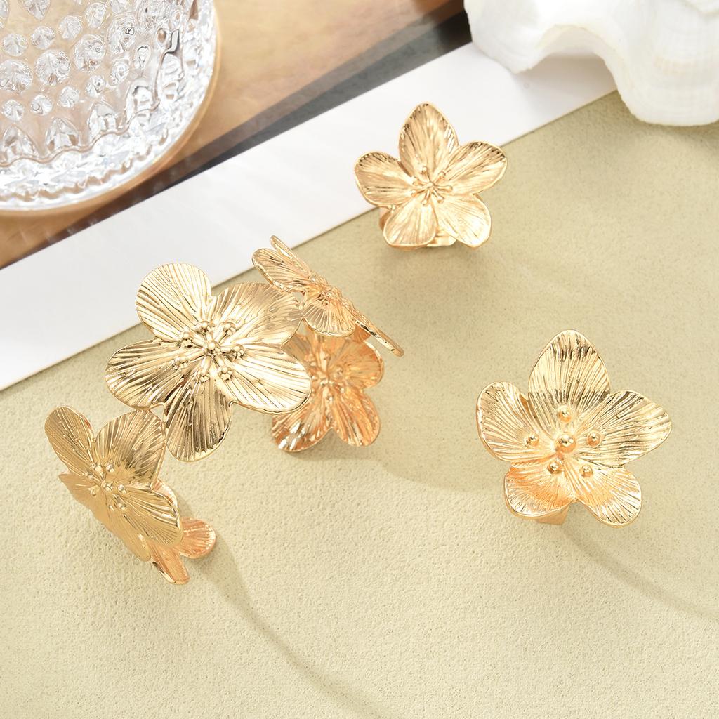 3Pcs/Set Fashion Metal Large Flower Splicing Bracelet for Women Trend Open Flowers Bangle Rings Sets Party Holiday Jewelry Gifts