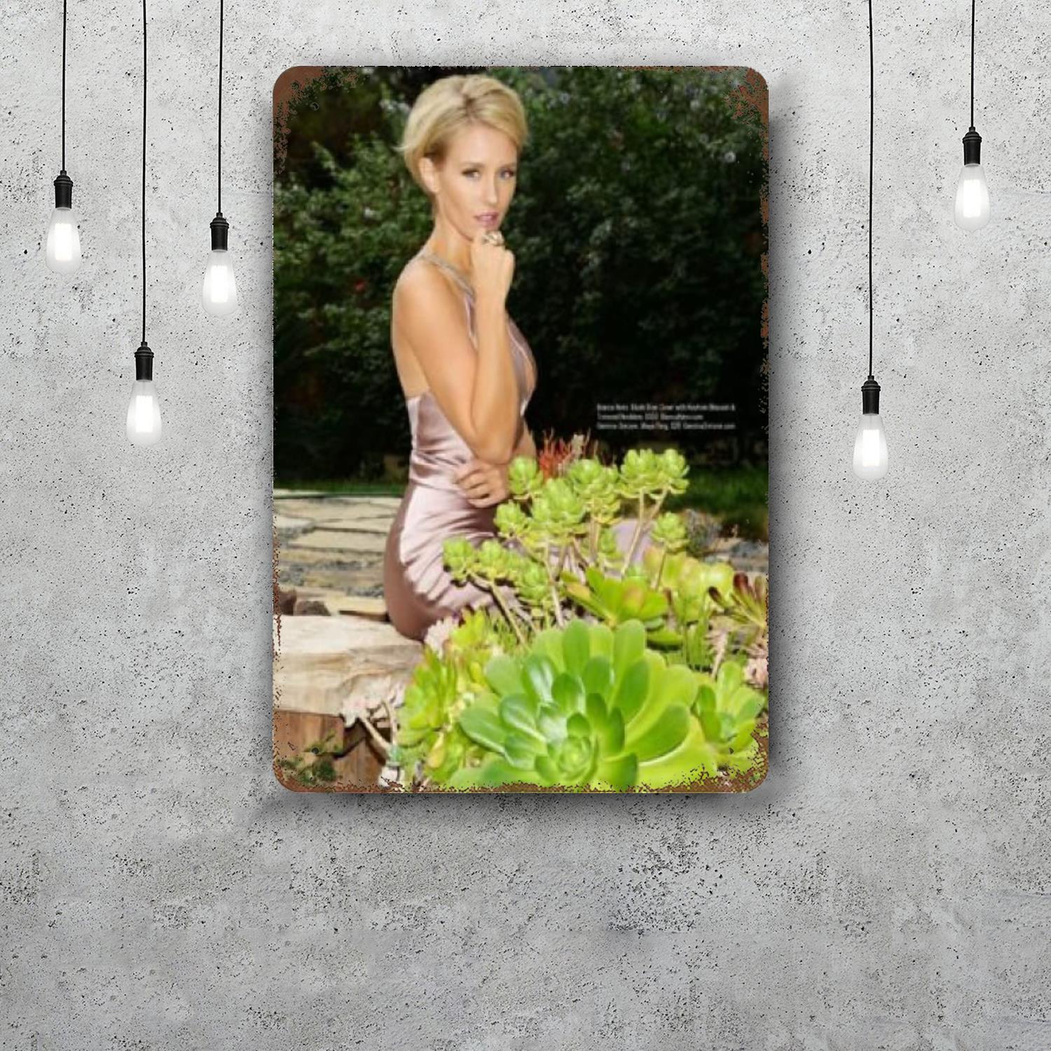 

Nicky Whelan Vintage Metal Tin Signs Posters Decor Retro Metal Plaque Wall Art Decor for Garage Bar 20x30cm（7.8x11.8inch）
