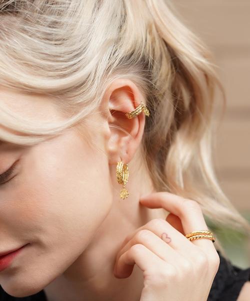Bonbeau Flower Smile Twist Earcuff